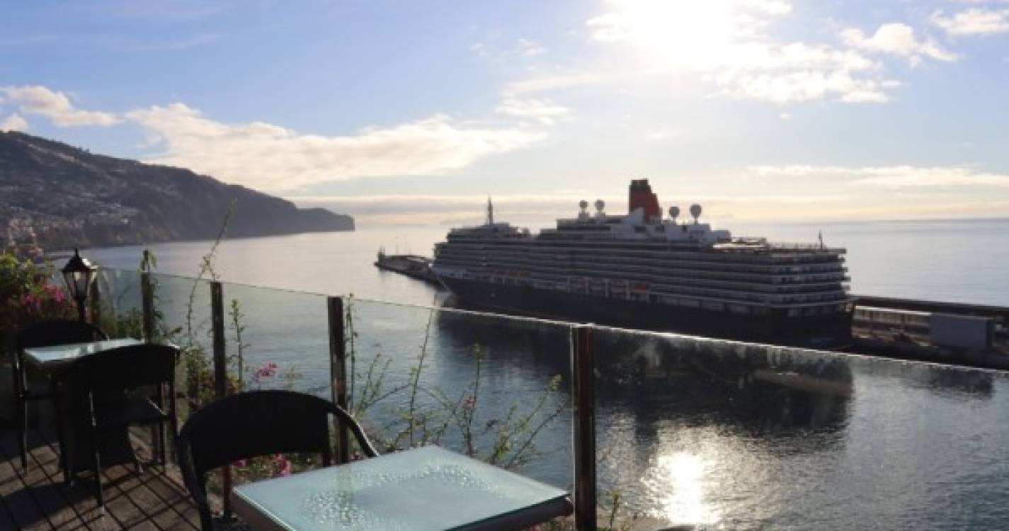 'Queen Victoria' traz hoje 2.793 pessoas ao Funchal