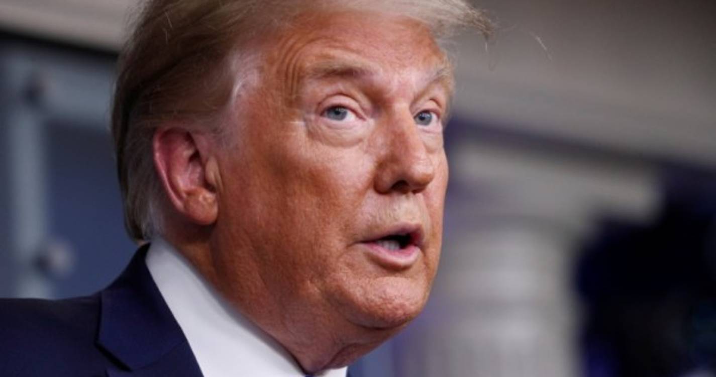 Donald Trump critica acusações criminais e não descarta guerra civil nos EUA