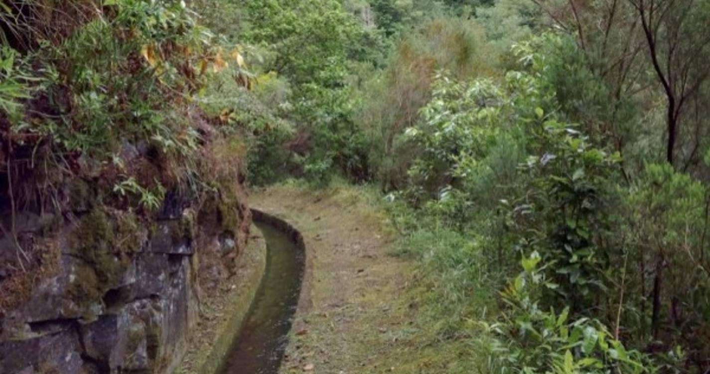 Alburquerque visita obras da Estação Elevatória do Lombo do Urzal