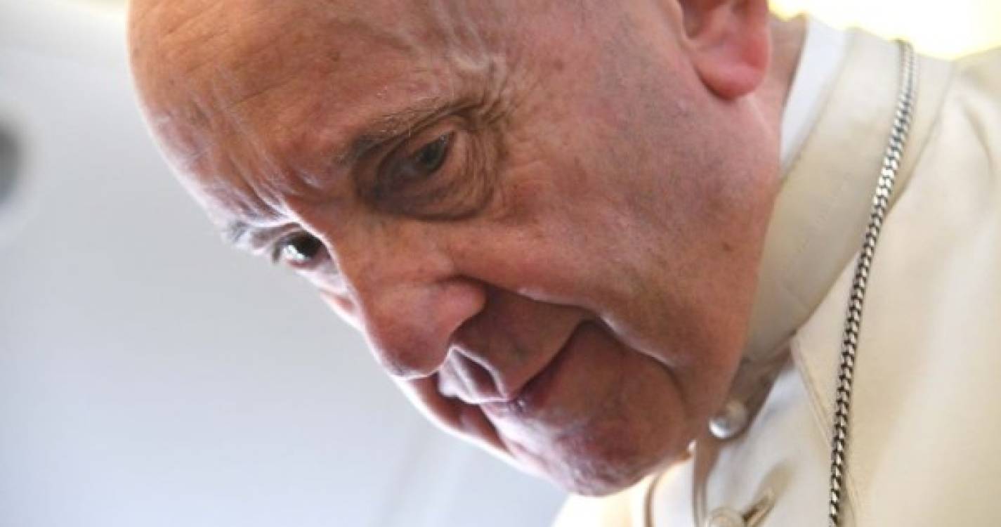 Papa rejeita renúncia do cardeal de Munique e defende mudança na Igreja Católica