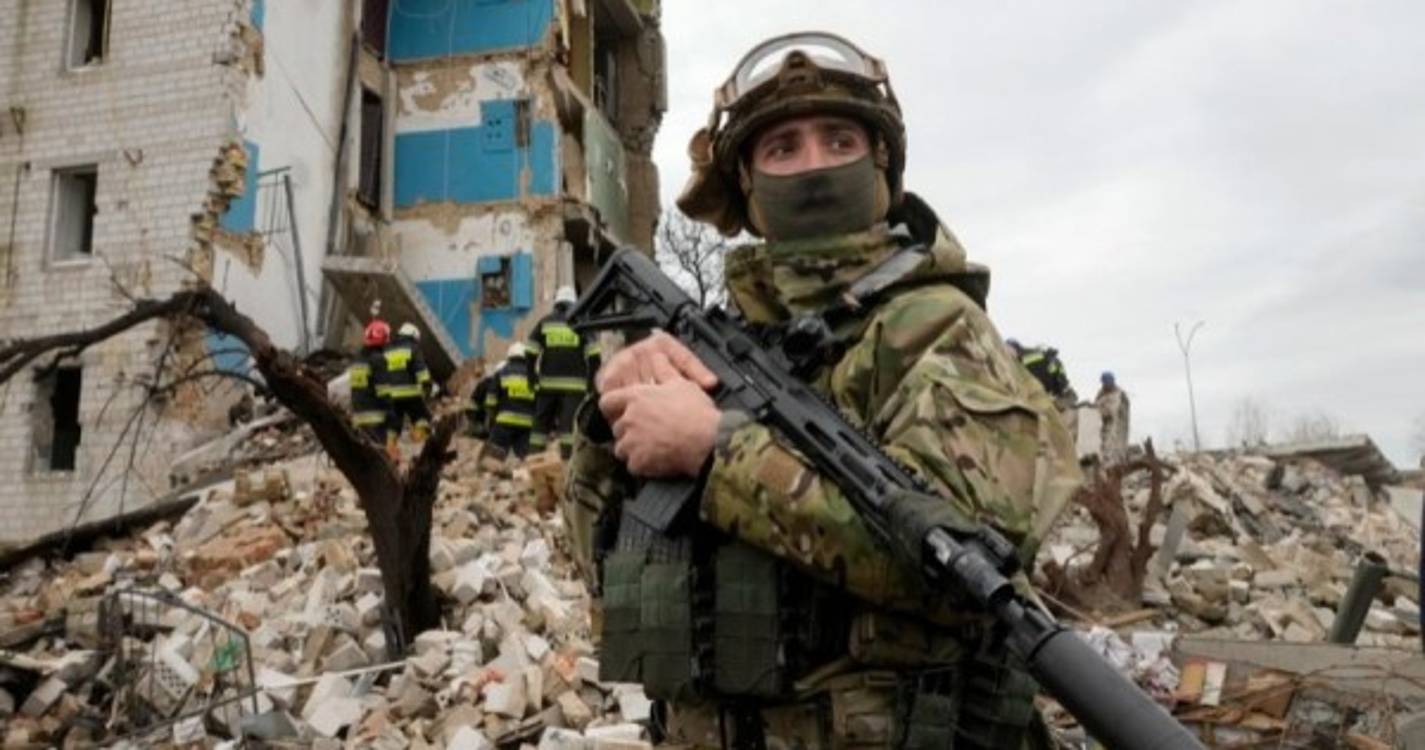 Ucrânia: Parlamento da Bulgária aprova envio de armas para Kiev