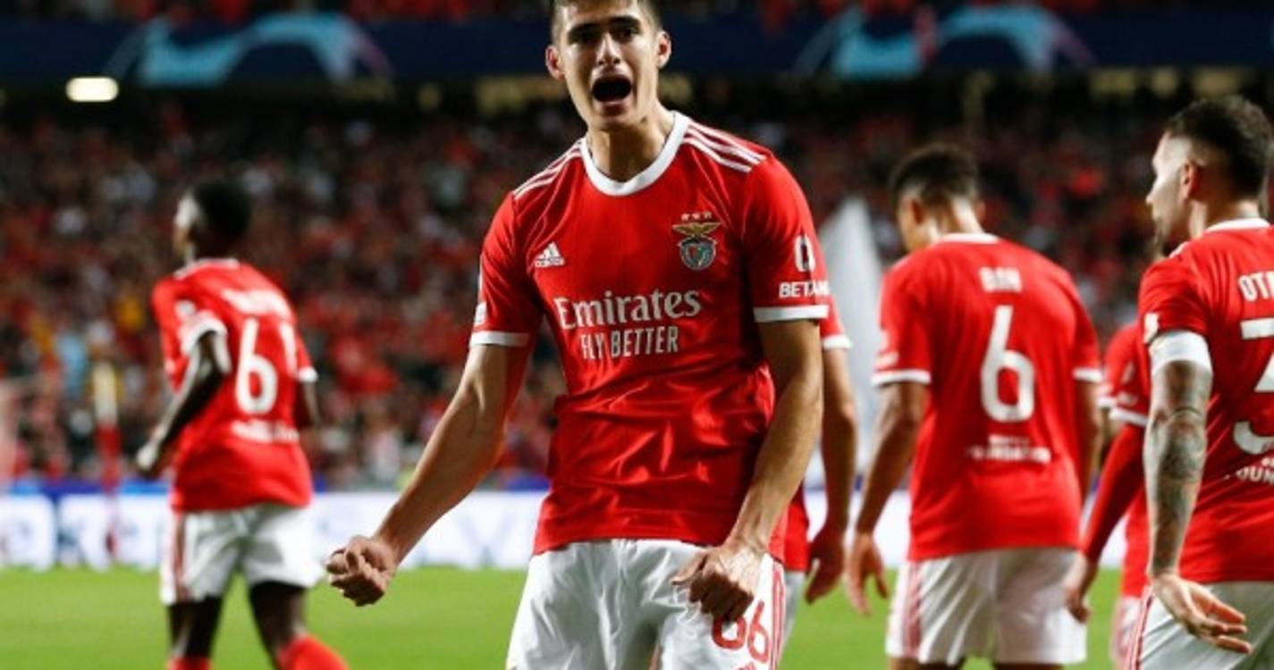 Três golos em meia hora no Benfica-Juventus