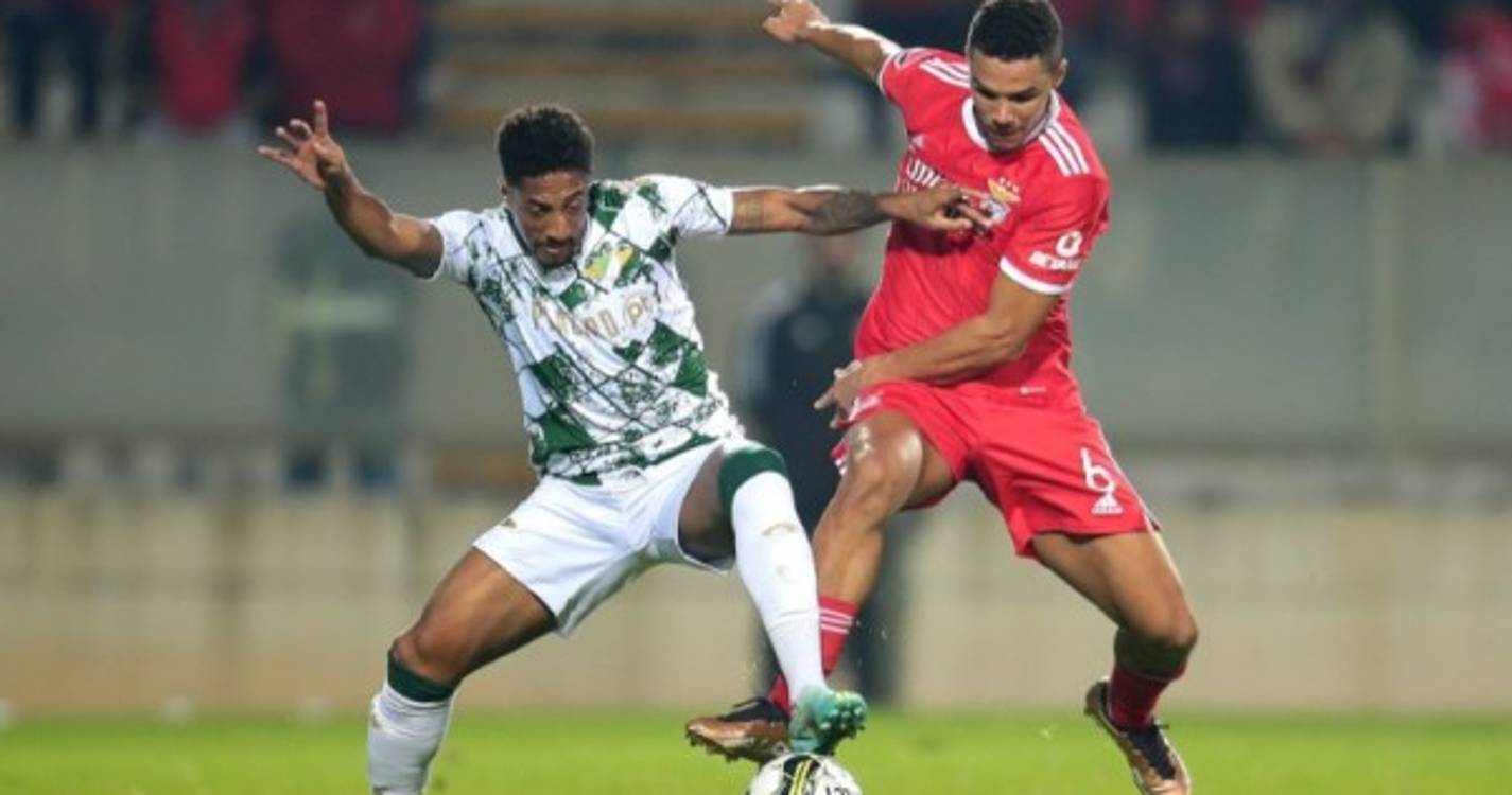 Benfica empata e está fora da Taça da Liga