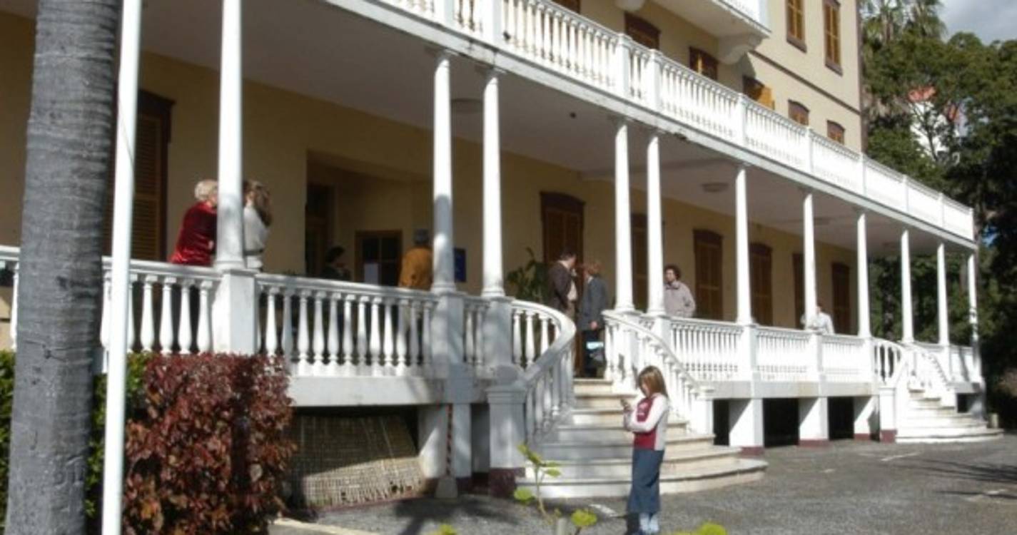 Conservatório despede docente acusado de assédio a menores