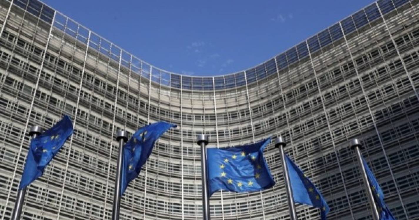 Bruxelas vai lançar debate público sobre tendência de envelhecimento na UE