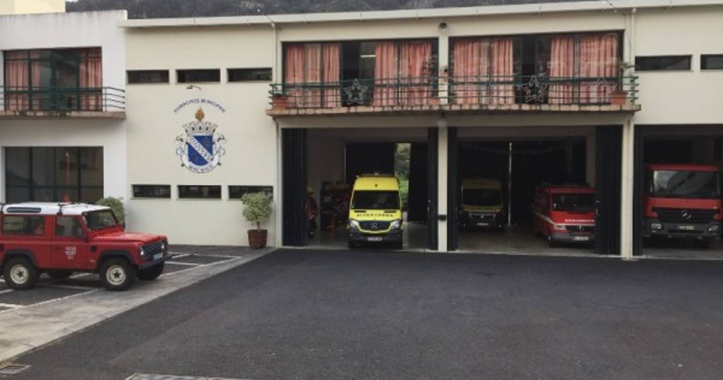 Turista socorrido numa praia do Porto da Cruz