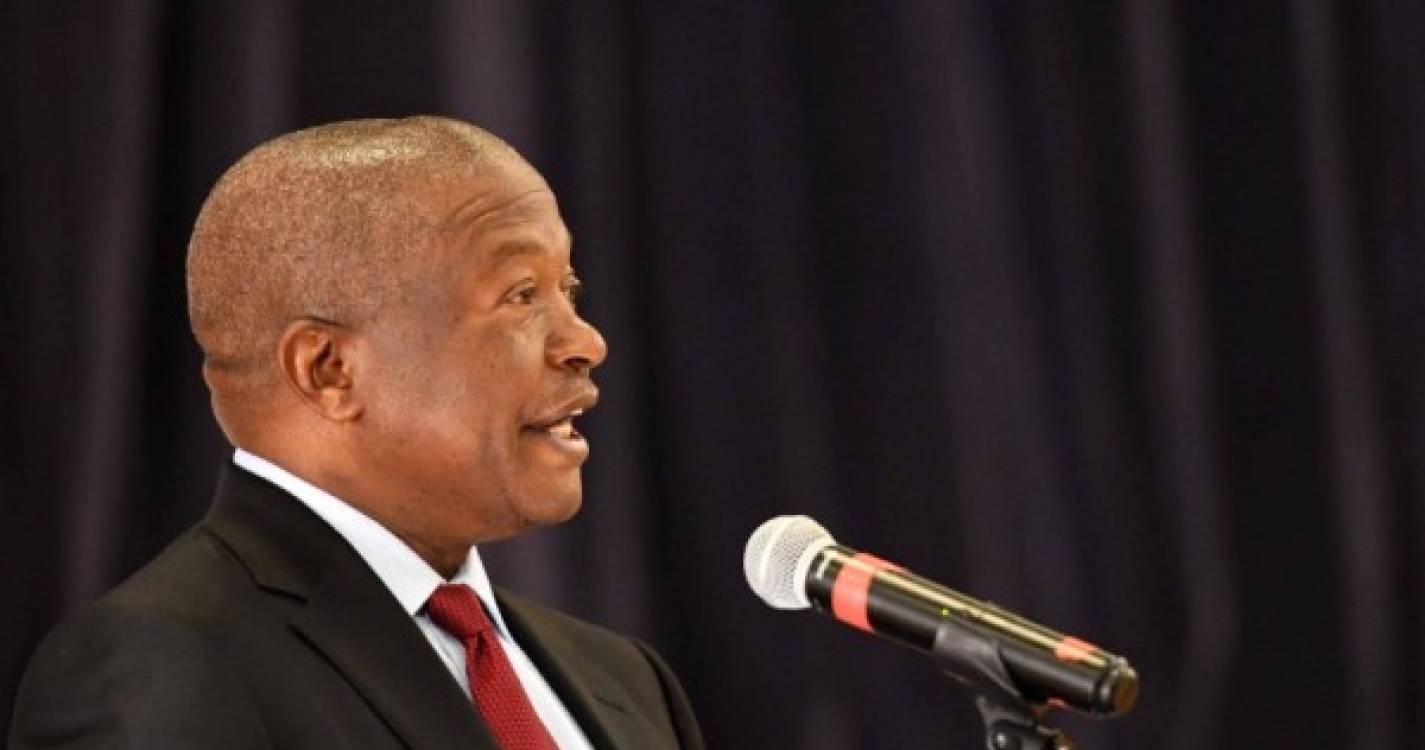 África do Sul: Vice-presidente David Mabuza apresentou pedido de demissão