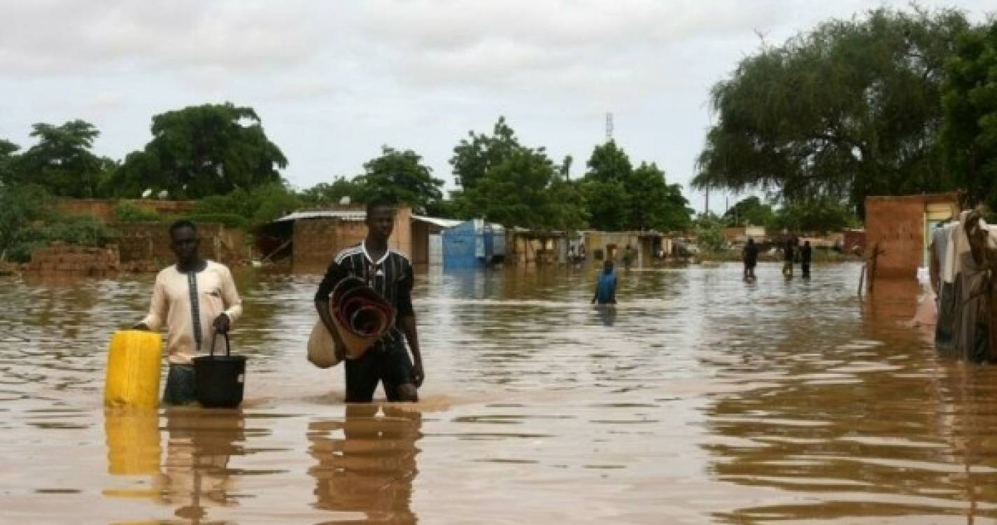 Chuvas fortes provocam pelo menos 14 mortos no sul do Bangladesh