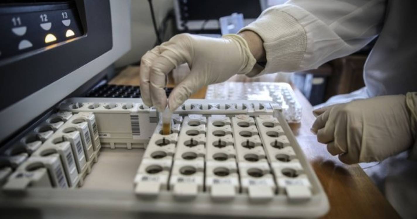 INSA reforça vigilância das variantes em circulação em Portugal