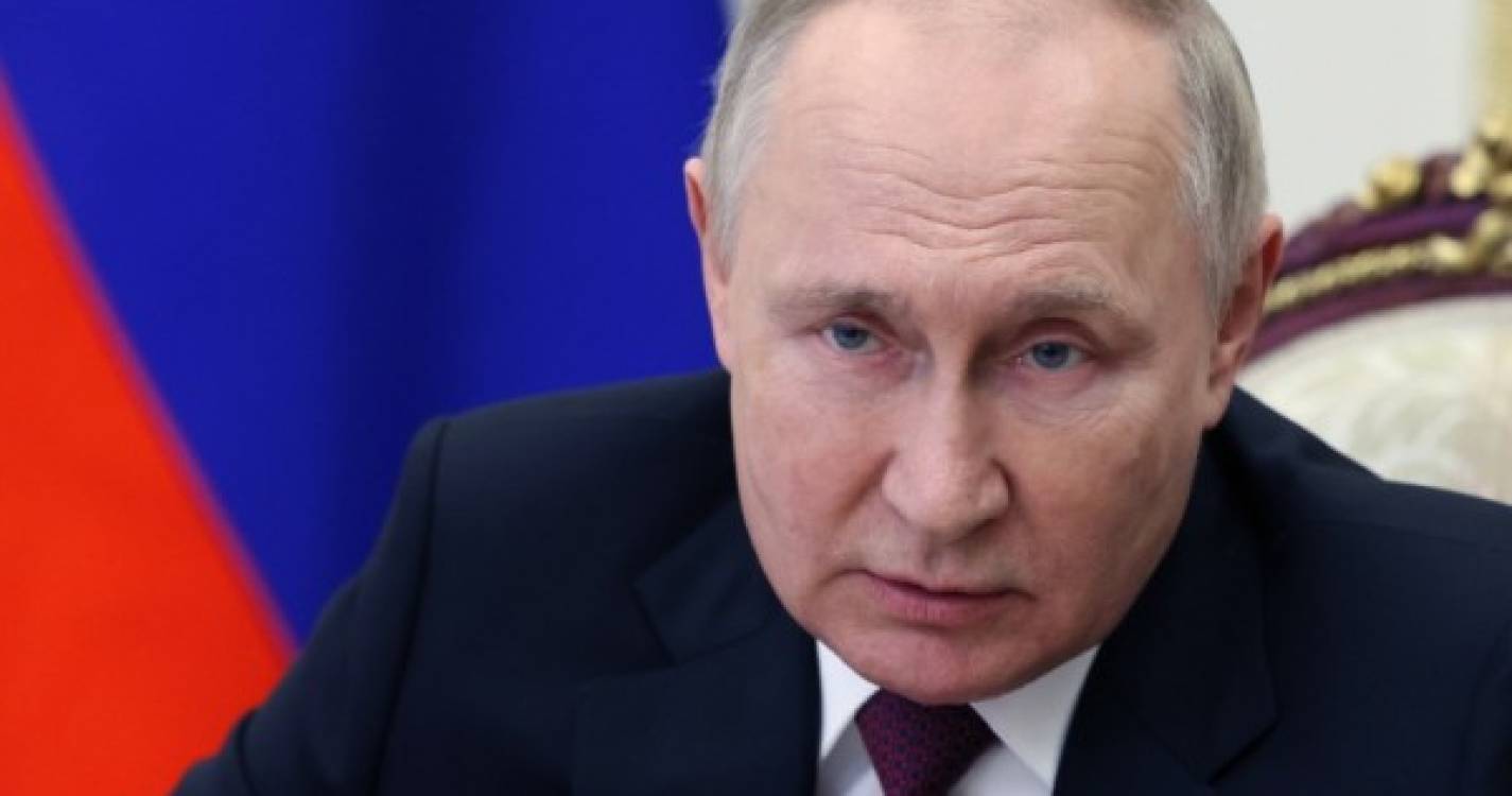 Putin alerta para &#34;consequências graves&#34; se preço do petróleo russo for limitado