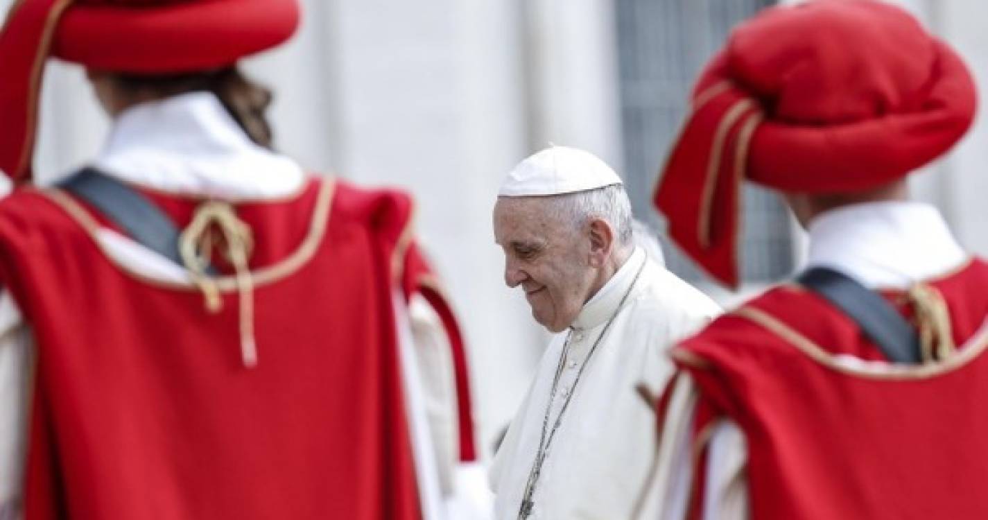 Papa confirma limitação de missas em latim