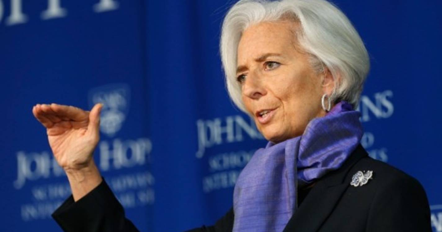 Lagarde alerta que perspetivas de crescimento são frágeis