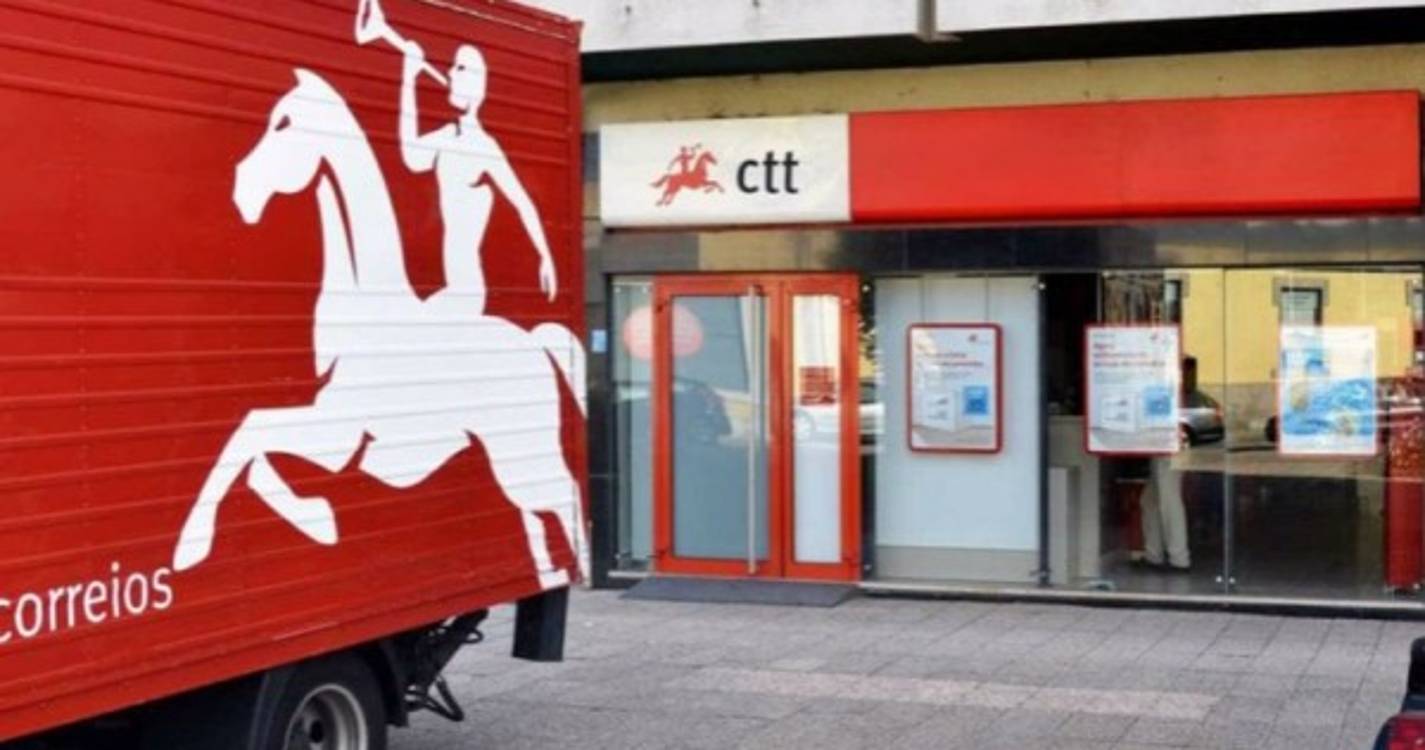 PSI20 encerra no 'verde' com CTT em destaque nas subidas