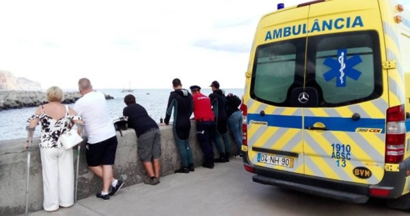 Homem que se atirou ao mar estava "visivelmente alterado"