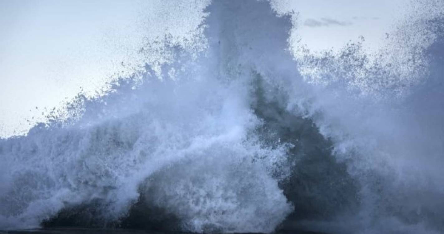 Autoridade Marítima Nacional e Marinha alertam para agitação marítima na Madeira a partir de amanhã