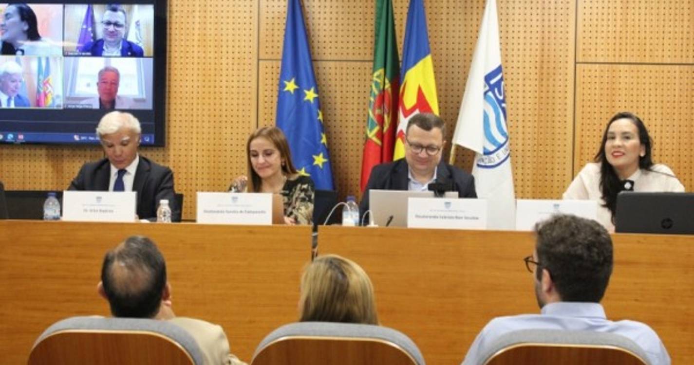 ISAL reúne duas dezenas de palestrantes de cinco países para debater 'Cidades Inteligentes e Nomadismo Digital'