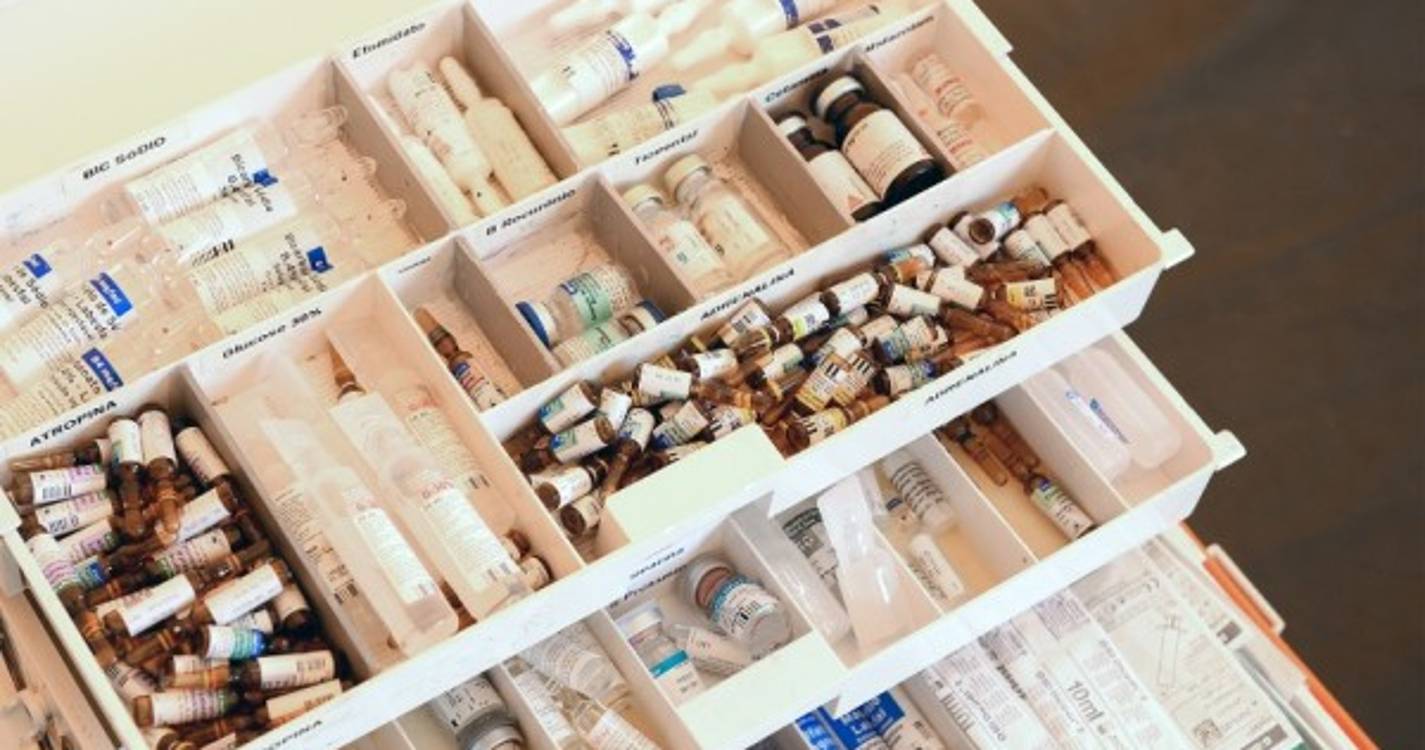 OMS pede ação urgente para proteger crianças de medicamentos contaminados