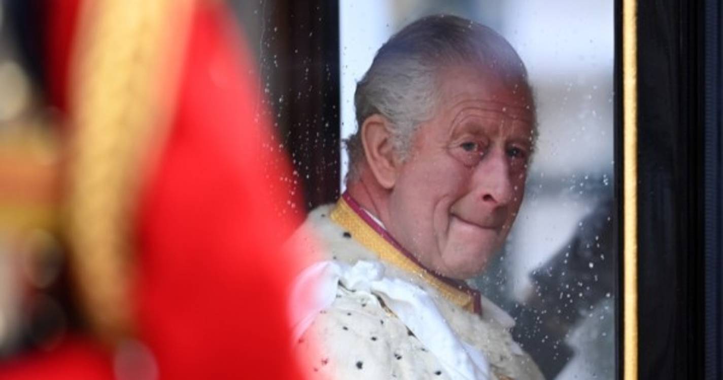 Reino Unido: Carlos III foi oficialmente coroado rei