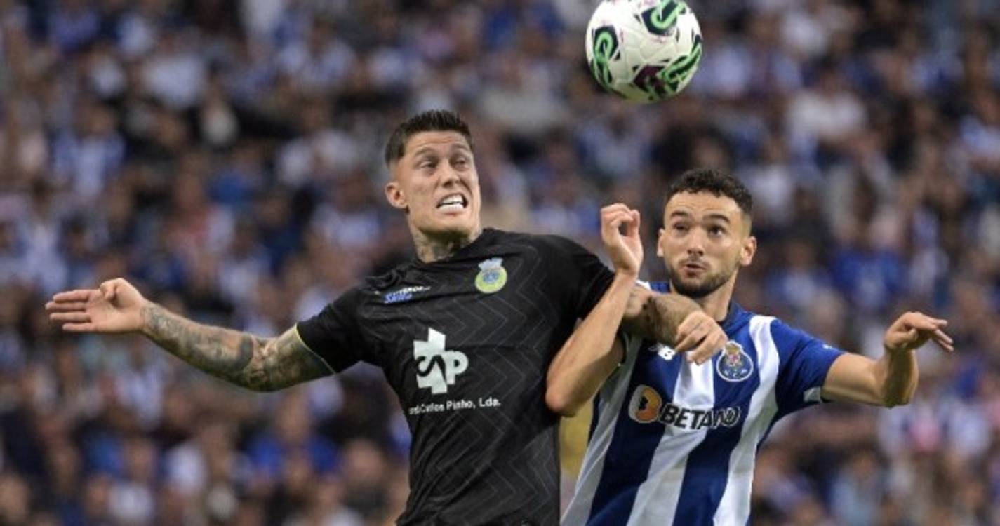 Arouca 'empata' FC Porto em casa