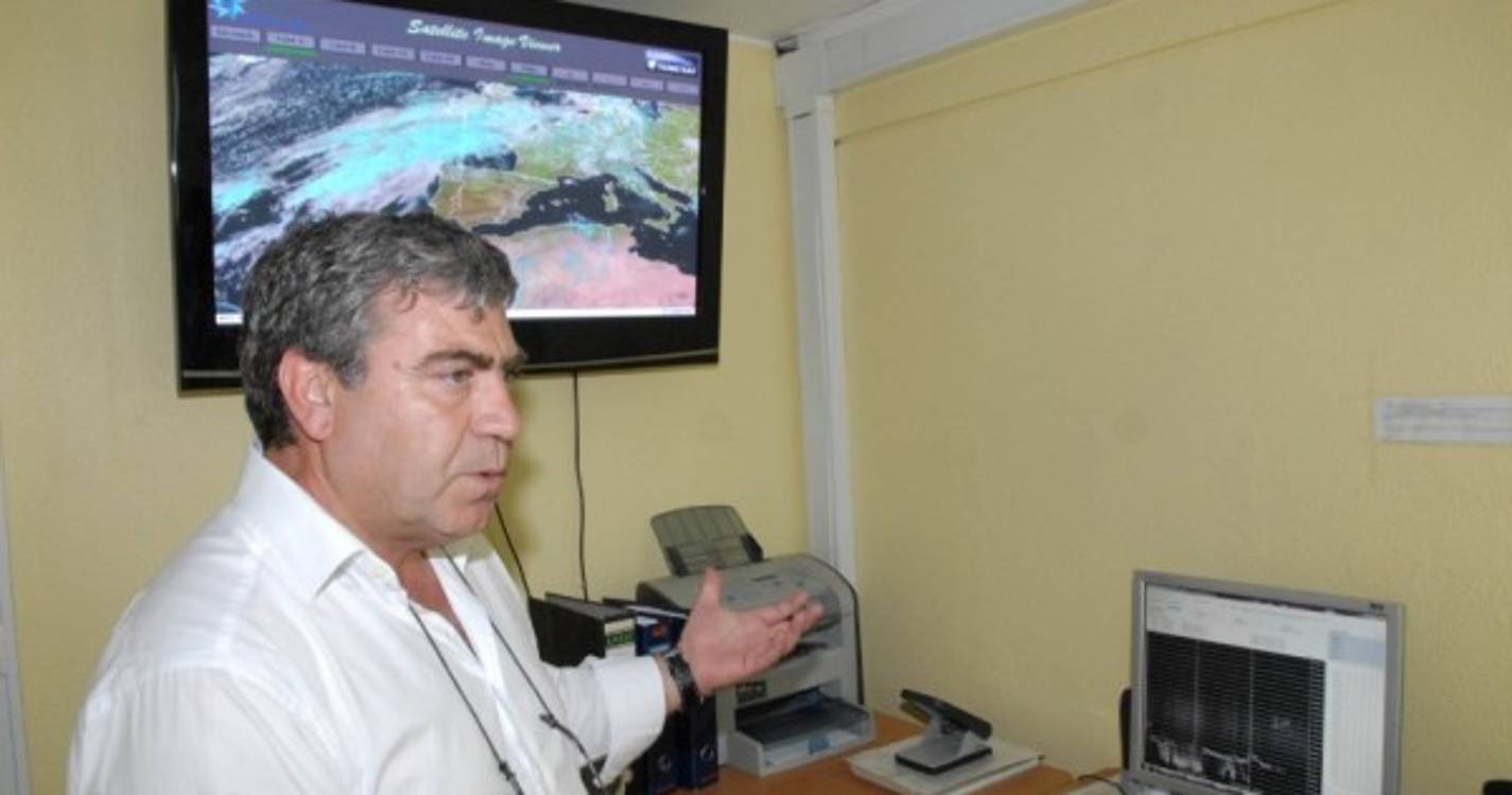 Não há razões para preocupação quanto aos sismos, evidencia Victor Prior ao JM