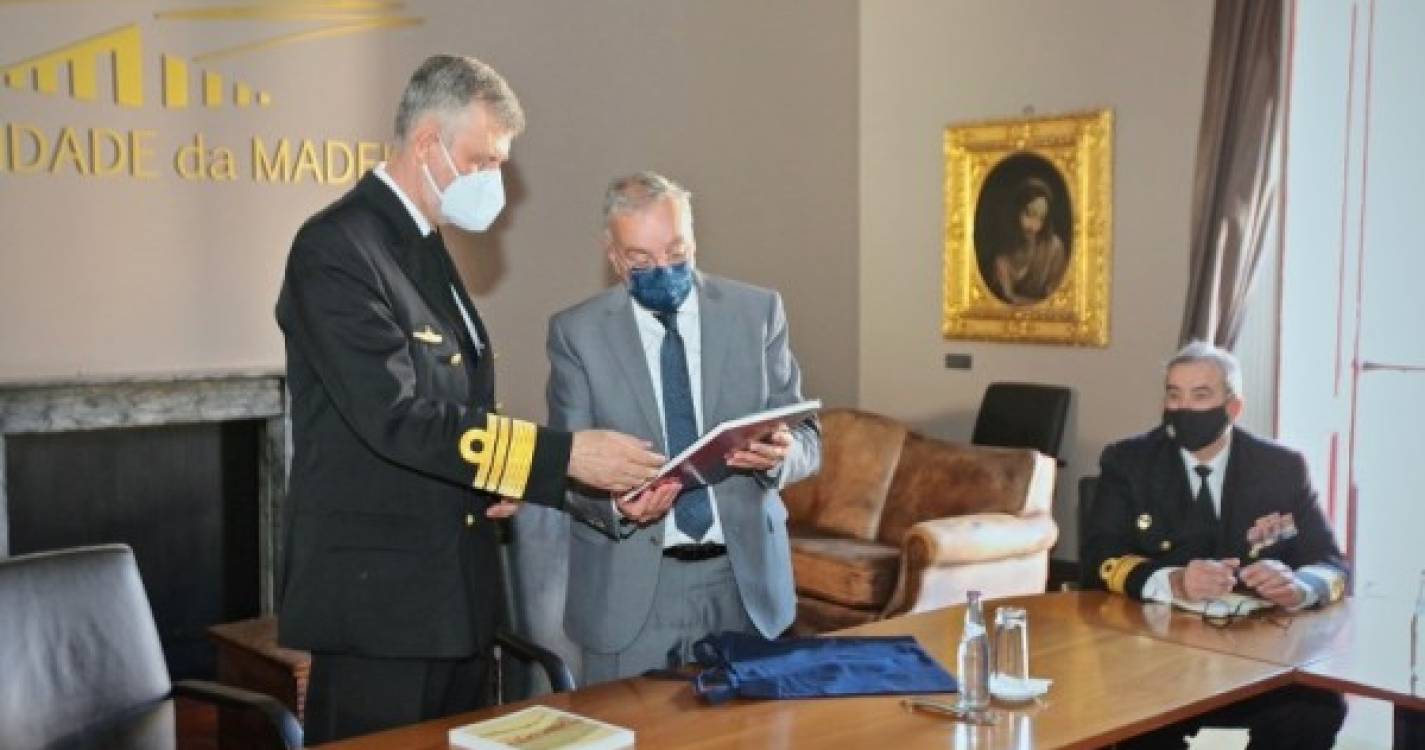 Vice-almirante Gouveia e Melo visitou a Universidade da Madeira