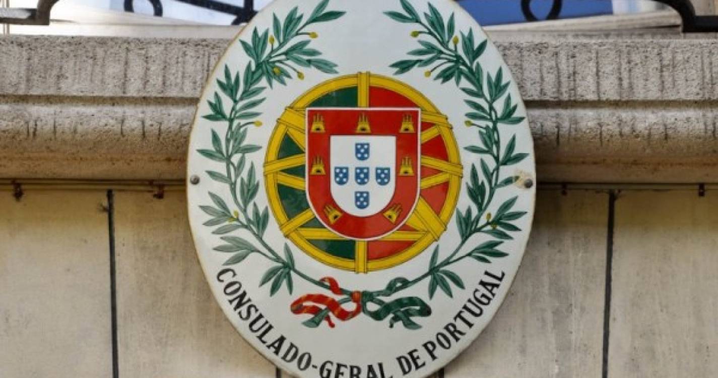 Conselho das Comunidades Portuguesas denuncia rede consular &#34;à beira do colapso&#34;