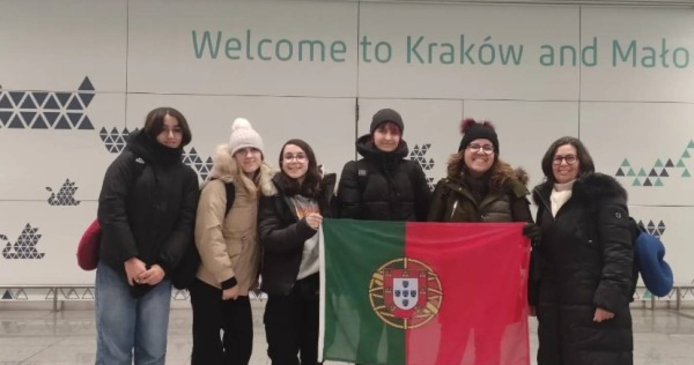 ‘Programa Erasmus+’ leva quatro alunas e duas docentes do Porto Santo à Eslováquia