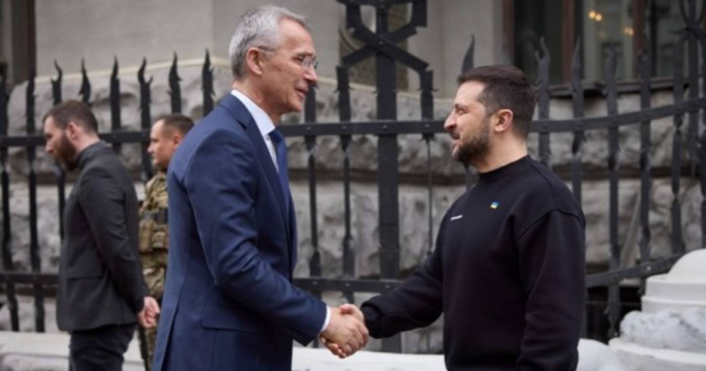 Ucrânia: Cooperação entre NATO e Kiev atrasa resolução do conflito - Moscovo