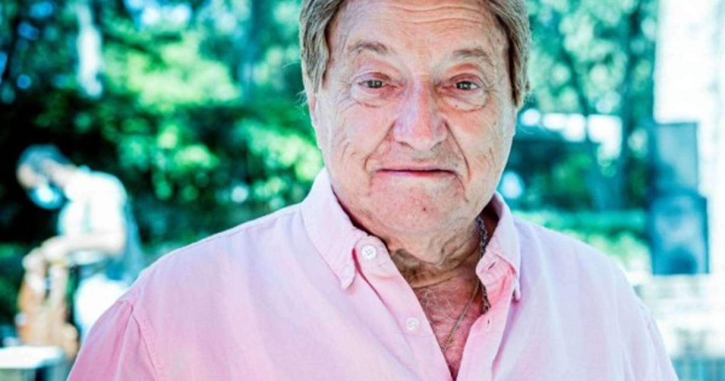 Morreu o ator e encenador Carlos Avilez