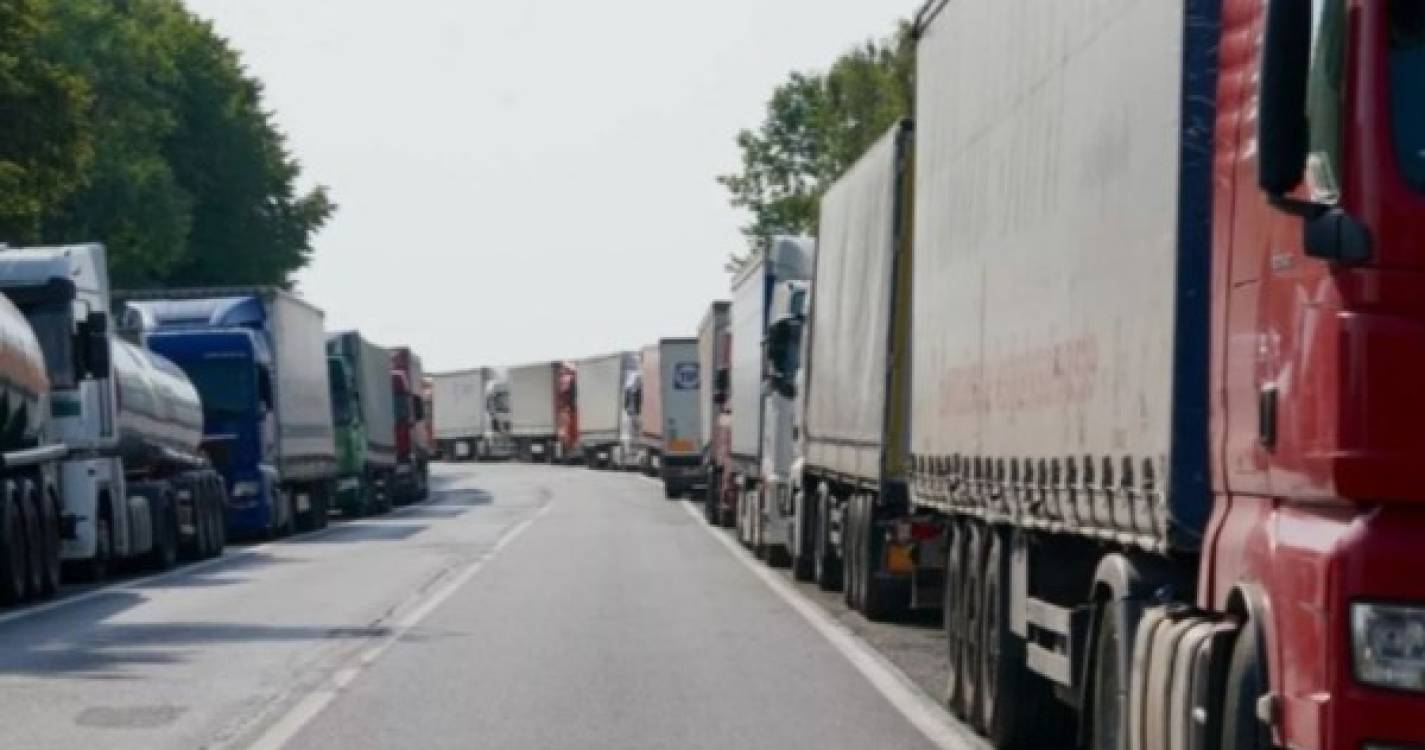 Polónia sanciona 365 bielorrussos e fecha fronteira com Bielorrússia a camiões