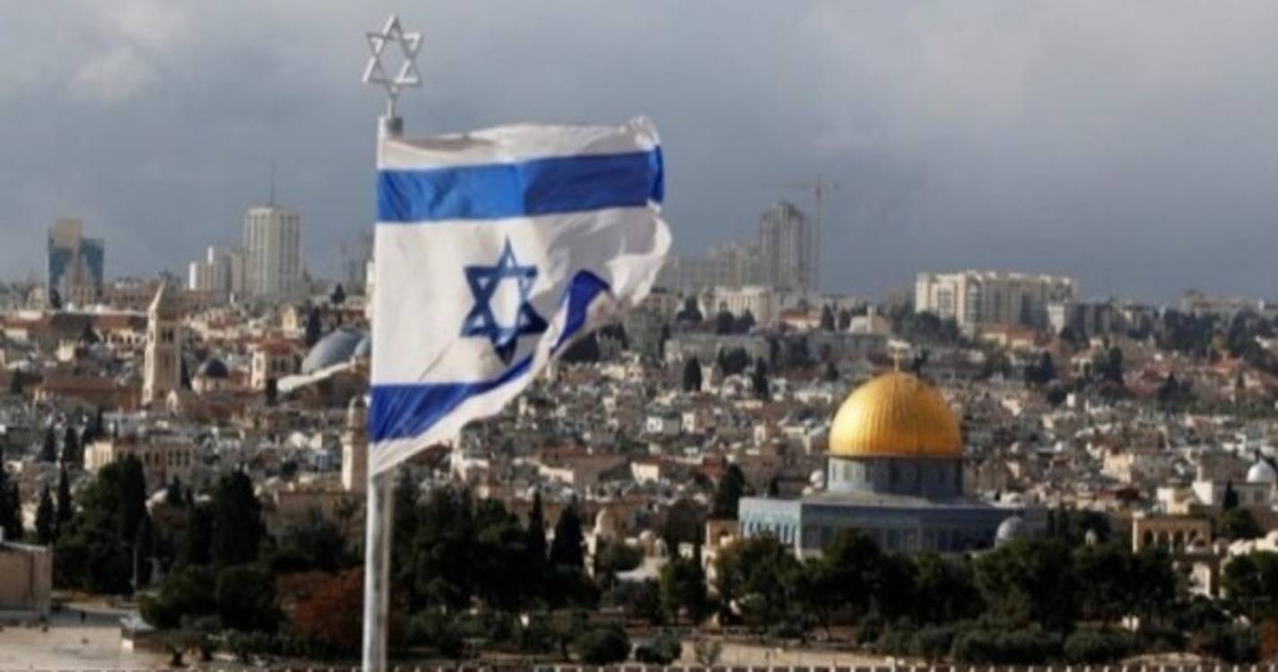 Cerca de de 50 palestinianos mortos em bombardeamentos esta madrugada