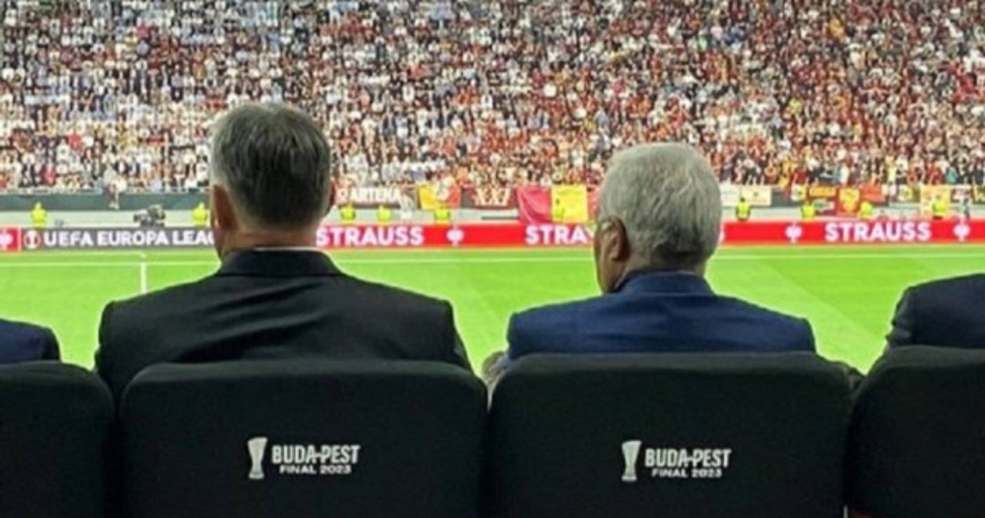 Costa esteve em Budapeste a convite da UEFA e ao lado de Orbán por tratamento protocolar