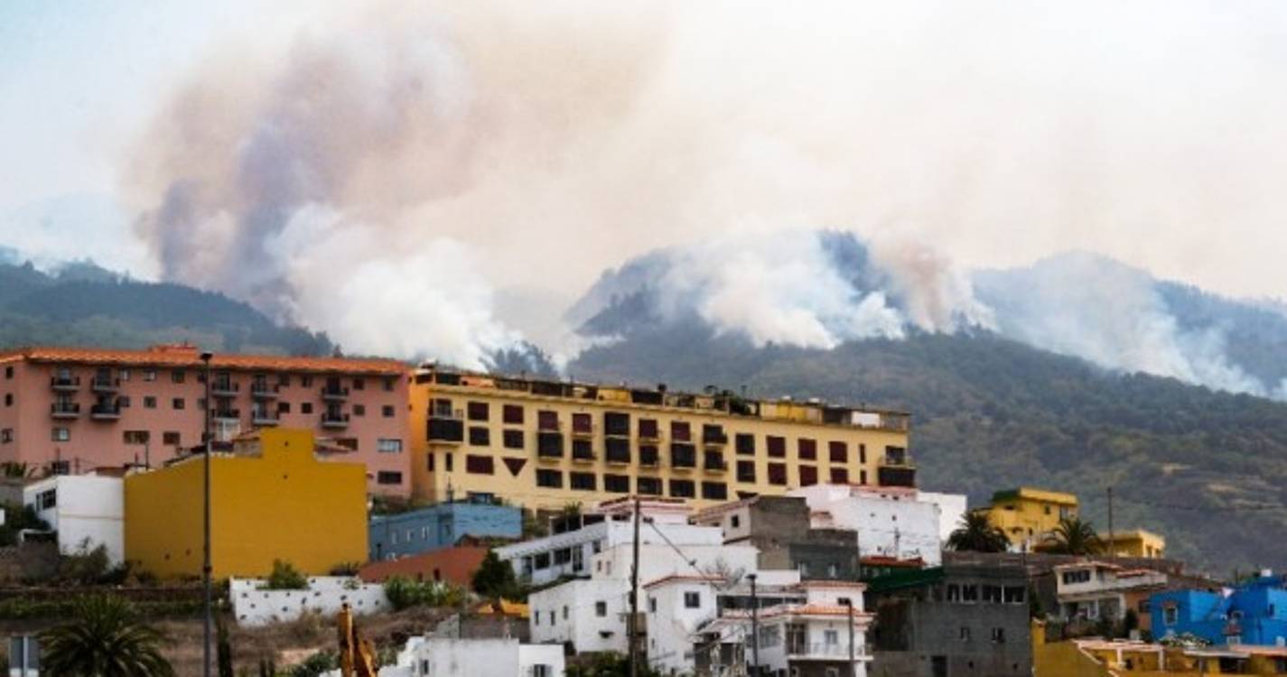 Incêndio em Tenerife obrigou à retirada de mais de 26 mil pessoas