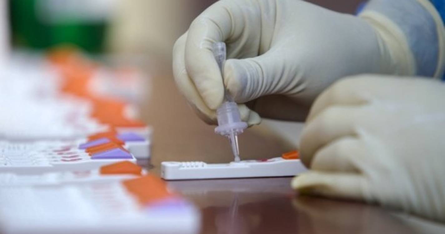 Covid-19 já matou 2,47 milhões de pessoas em todo o mundo