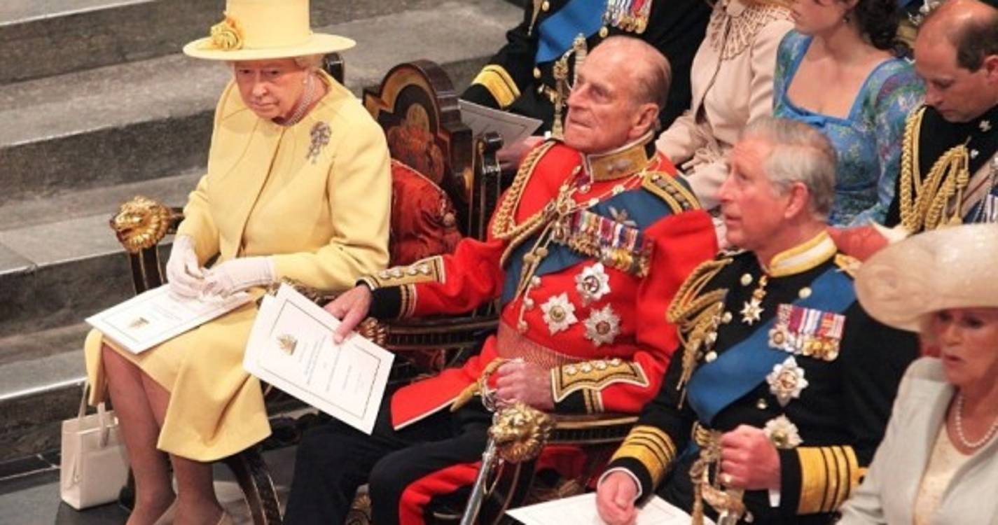 Carlos III proclamado rei da Grã-Bretanha