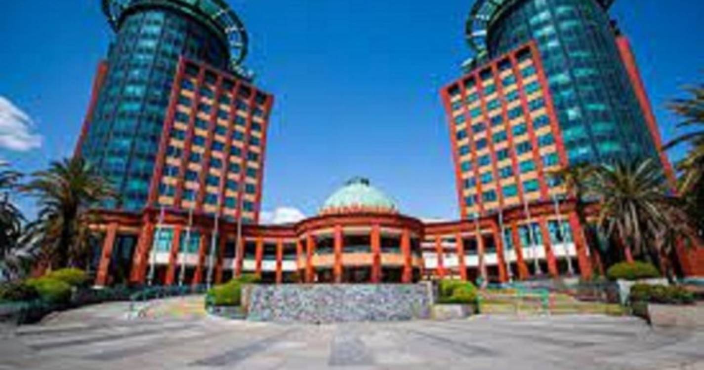 Incêndio obriga a evacuar Centro Comercial Colombo, em Lisboa