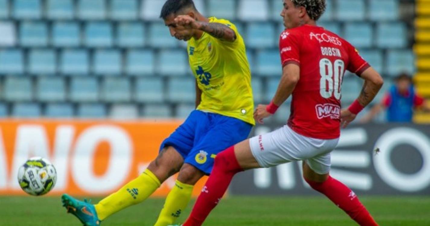 Arouca vence nos Açores e iguala quarteto de líderes da I Liga