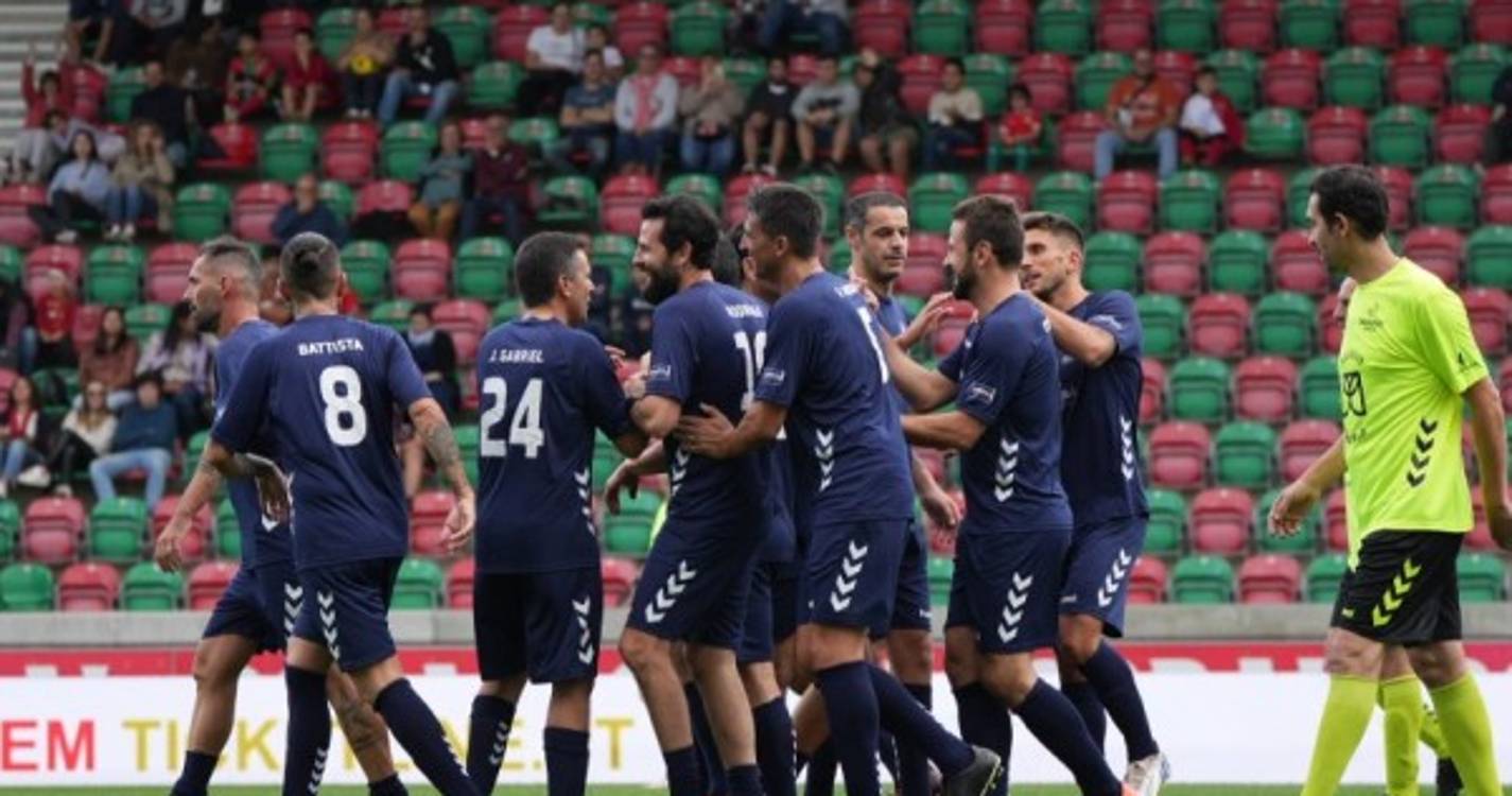 'Joga Pelas Crianças' empatado ao intervalo