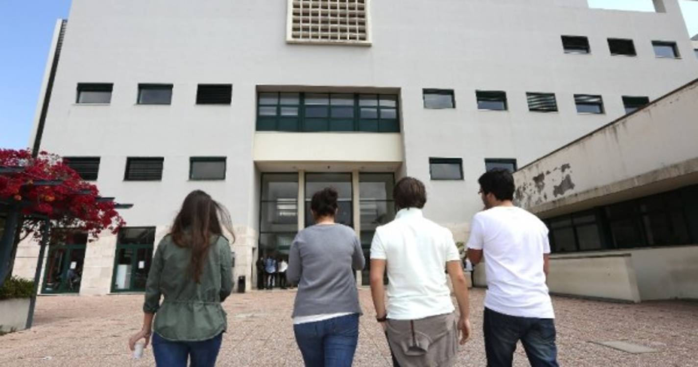 Sindicato exige inclusão do Ensino Superior na vacinação prioritária