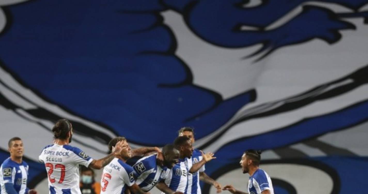 Covid-19: FC Porto é primeiro dos 'grandes' a retomar venda de bilhetes de época