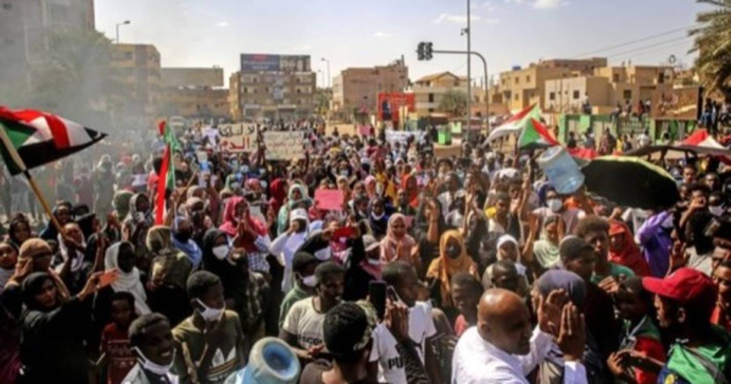 Dois mortos nos protestos contra golpe militar no Sudão