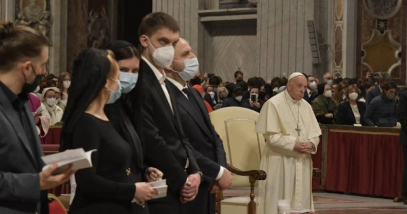 Autarca e parlamentares ucranianos assistiram no Vaticano à Vigília Pascal