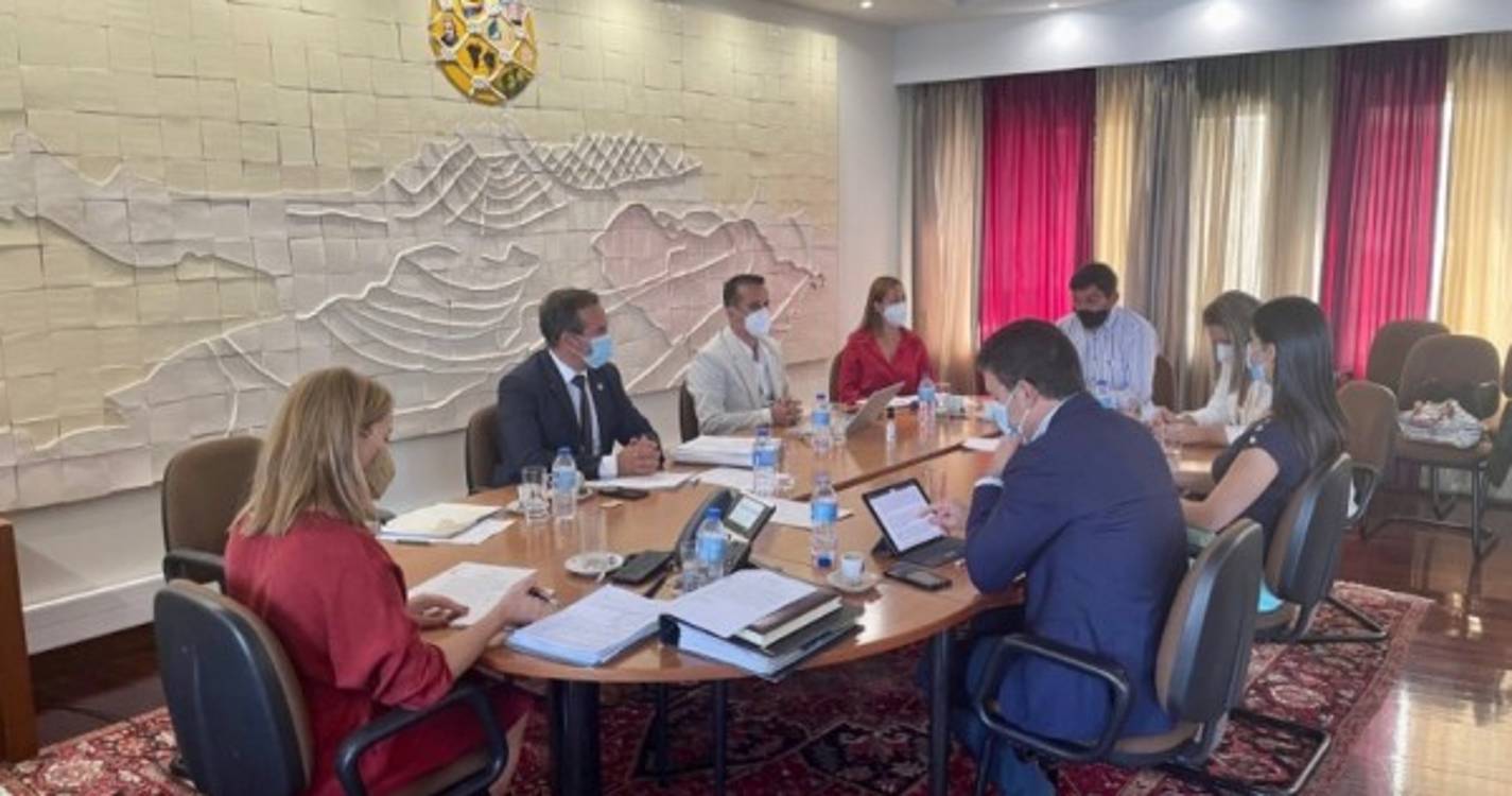 Bolsas de estudo mais abrangentes em Câmara de Lobos