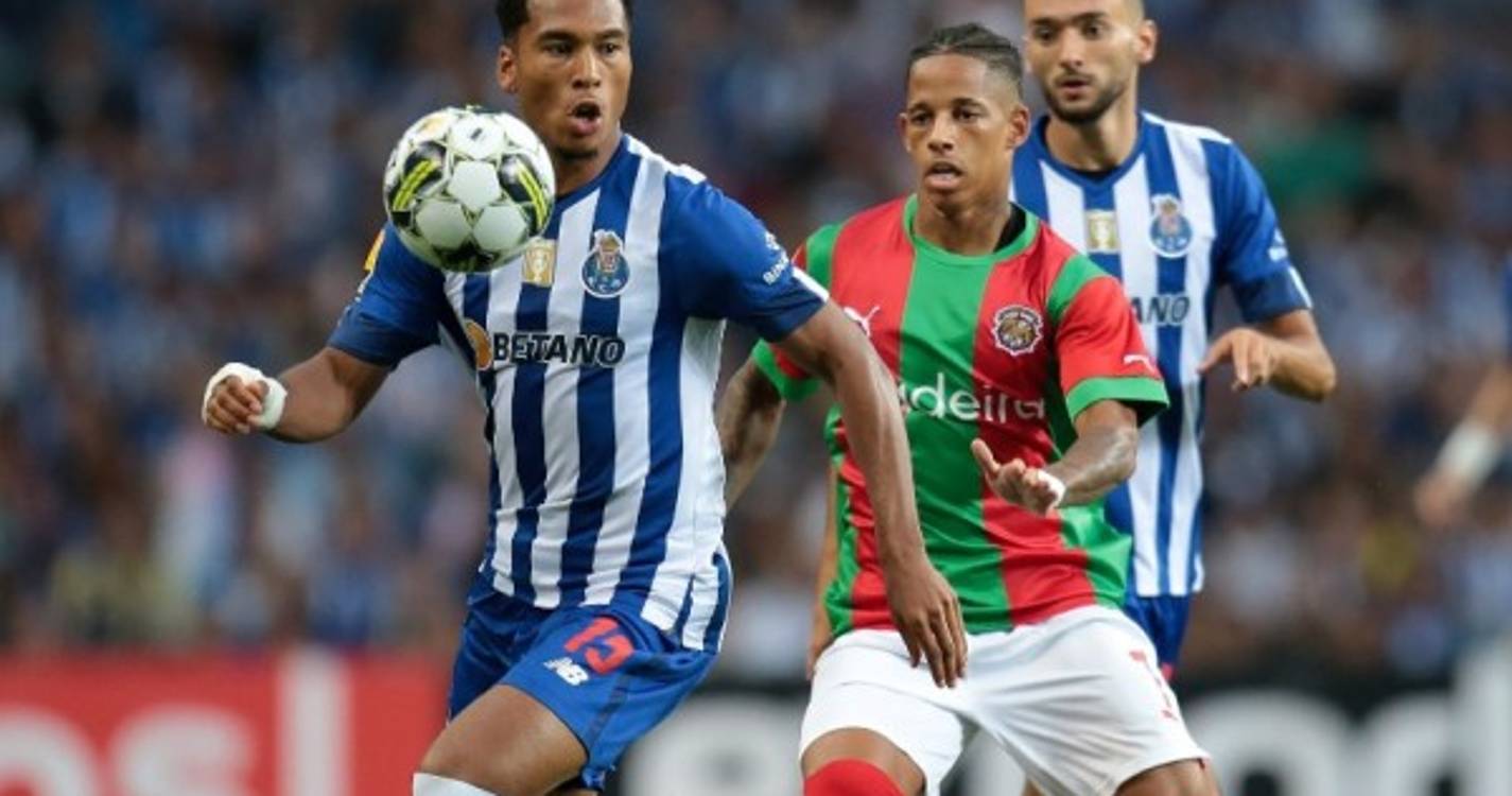 Marítimo perde por 3-0 ao intervalo no Dragão