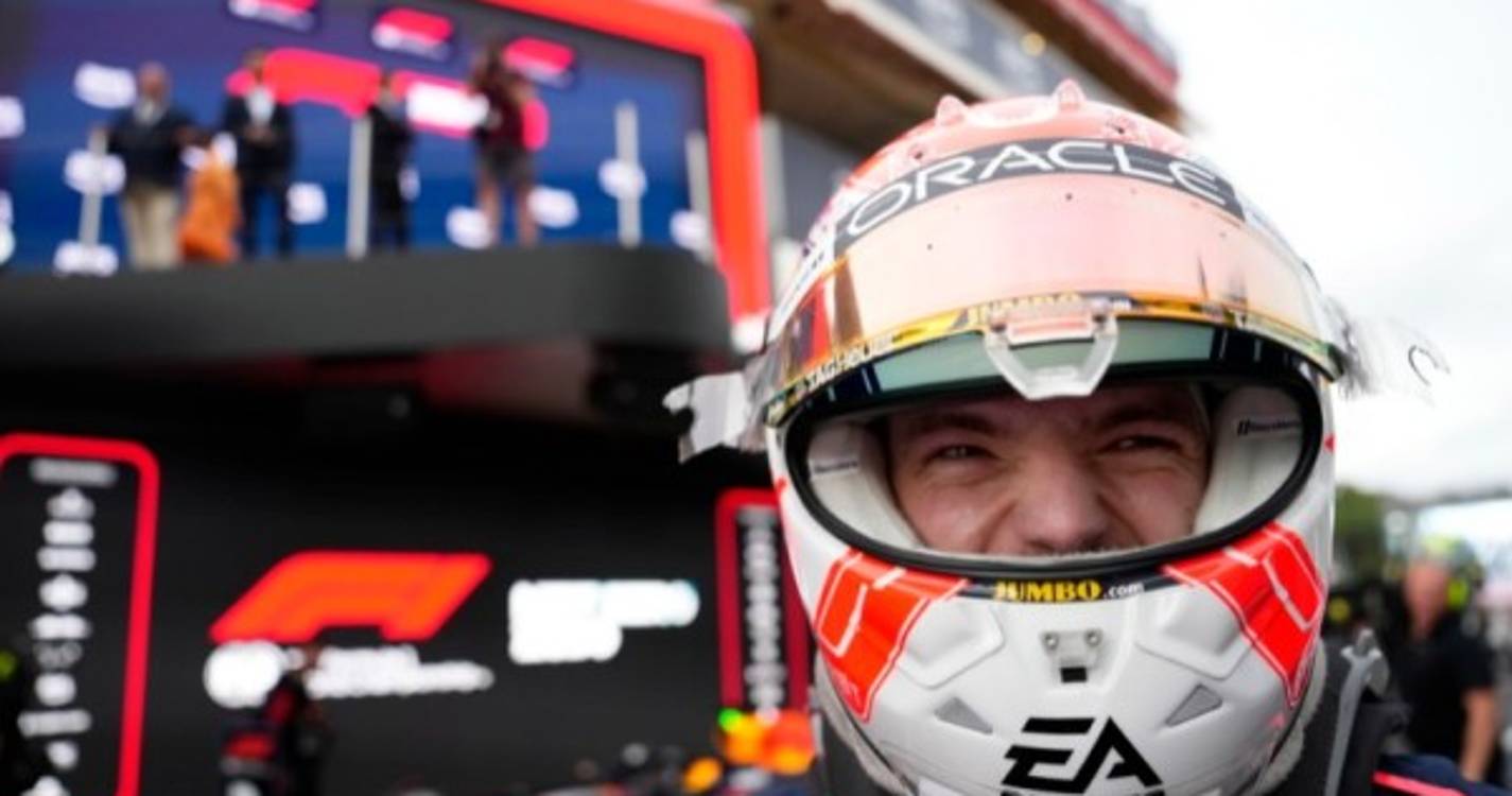 Verstappen vence em Barcelona e reforça liderança no Mundial de F1