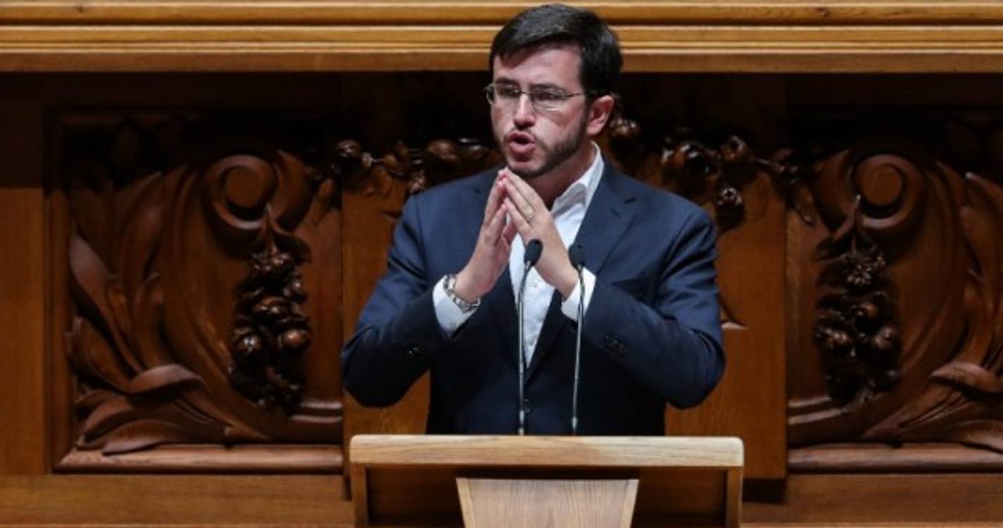 JS ataca bastonários e considera essencial fim da &#34;escravatura&#34; dos estágios não remunerados