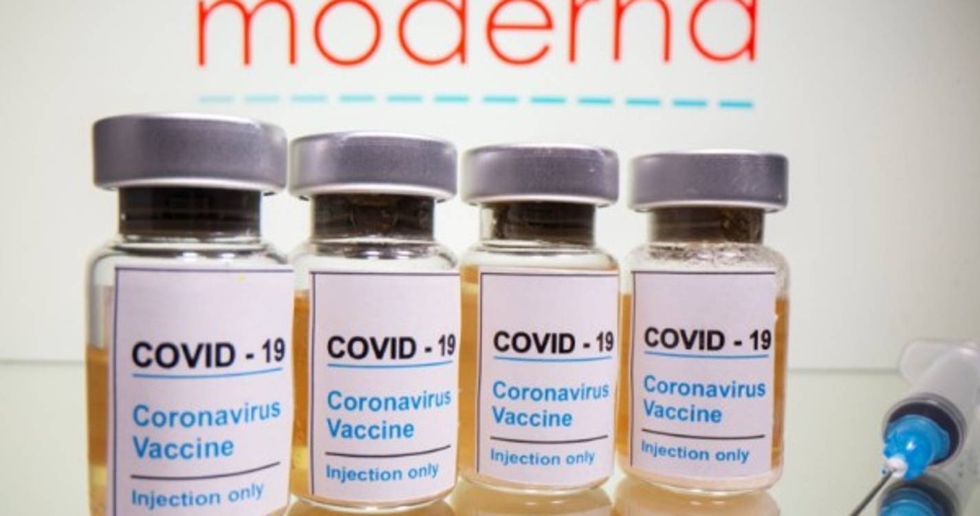 Covid-19: Impurezas detetadas no Japão em vacina da Moderna são partículas de aço inoxidável
