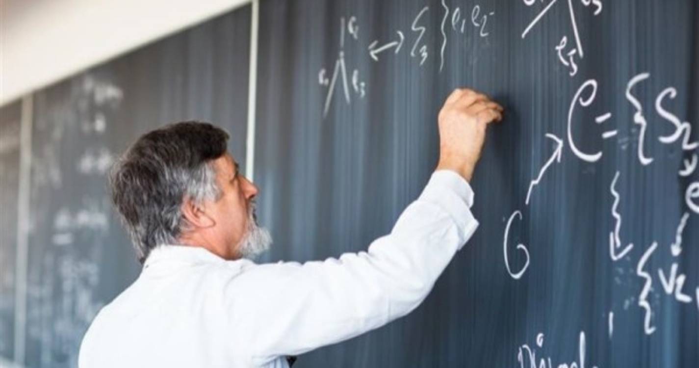 Falta de professores nas escolas junta especialistas e decisores políticos