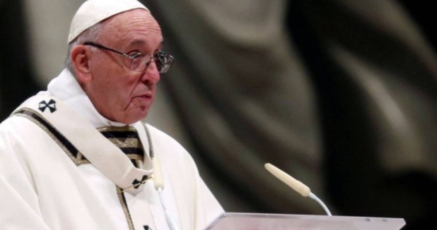 Papa pede Natal com menos gastos e doações para os ucranianos