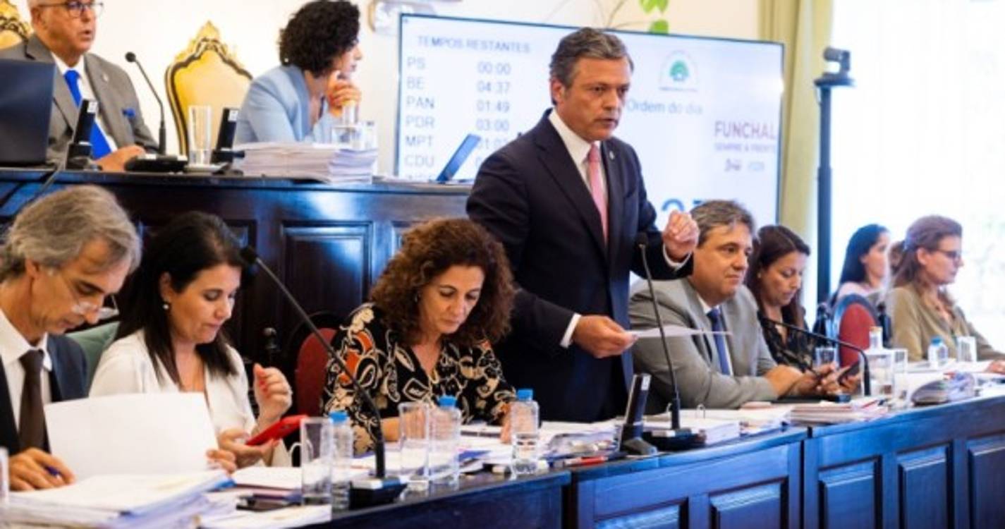 Calado garante que a Câmara não recruta com base em filiação partidária